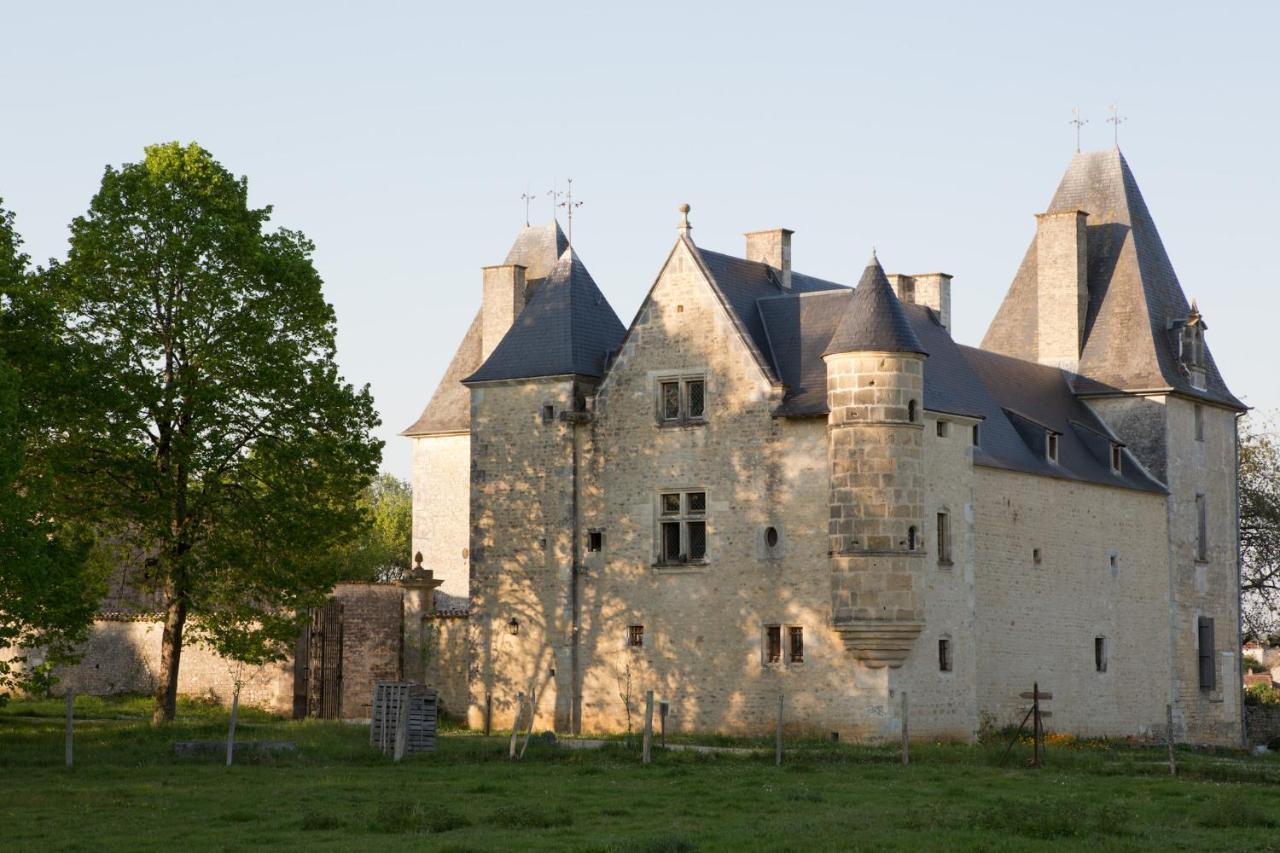 Chateau De Bois Charmant Les Nouillers Kültér fotó